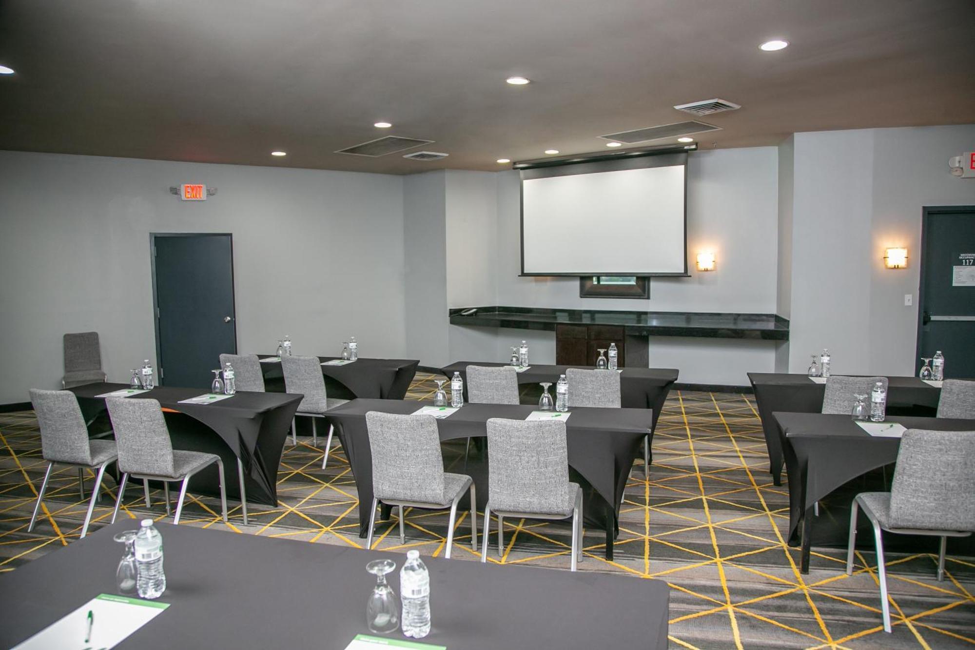 Holiday Inn New Orleans West Bank Tower By Ihg Gretna Exterior photo
